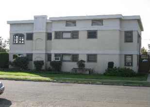 Carmen Apartments in Fresno, CA - Building Photo - Building Photo
