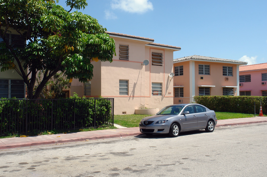 1985 Marseille Dr in Miami Beach, FL - Building Photo