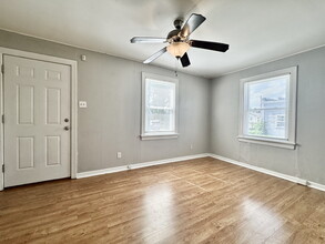 9760 Clyde Ave in St. Louis, MO - Building Photo - Building Photo