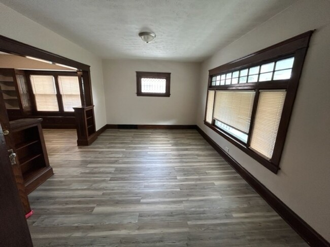 3376 W 100th St-Unit -3378 - Up in Cleveland, OH - Building Photo - Building Photo