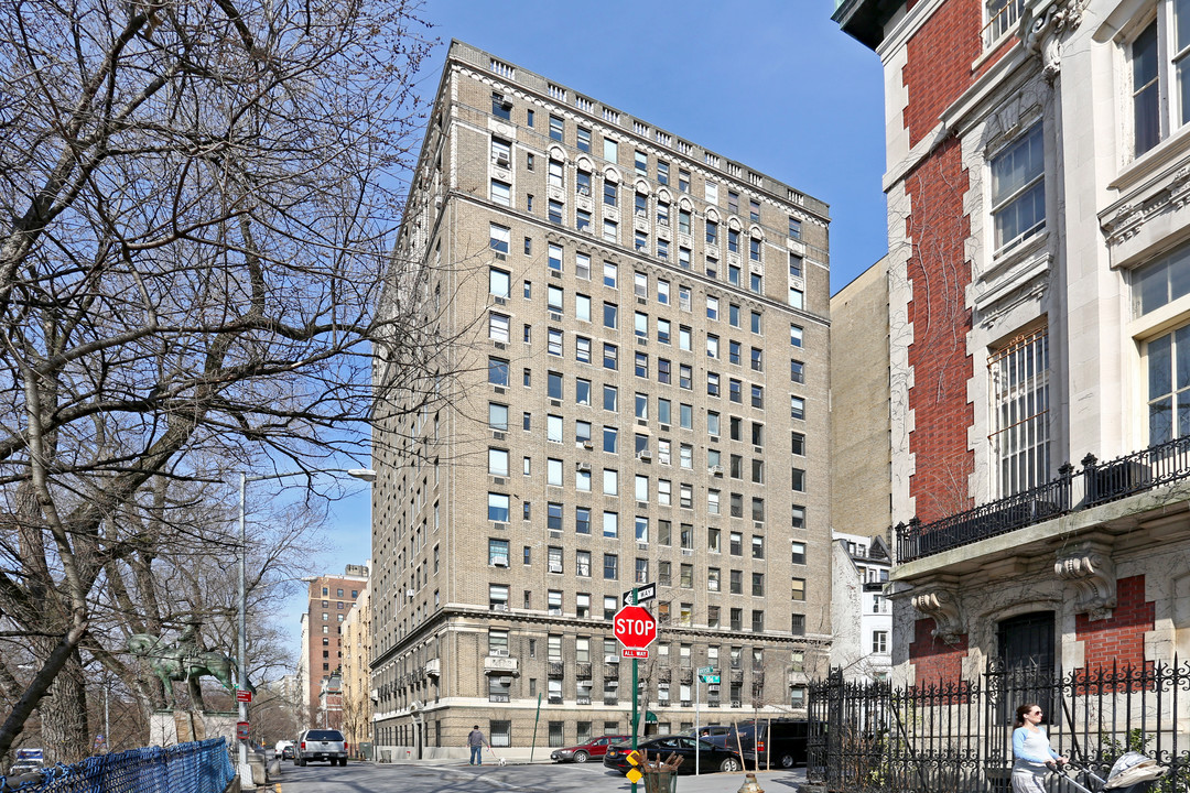 340 Riverside Dr in New York, NY - Building Photo