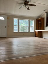 1042 Poquonnock Rd in Groton, CT - Building Photo - Building Photo