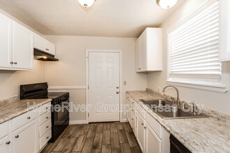 1115 E 76th St in Kansas City, MO - Building Photo - Building Photo