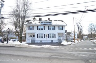 86 Ulster Ave in Saugerties, NY - Building Photo