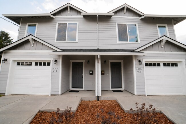 4046 SE Harrison St in Milwaukie, OR - Building Photo - Building Photo