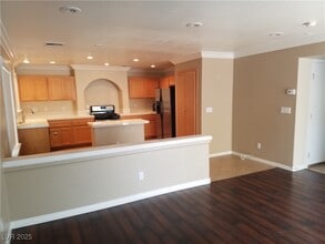 7195 Cestrum Rd in Las Vegas, NV - Building Photo - Building Photo