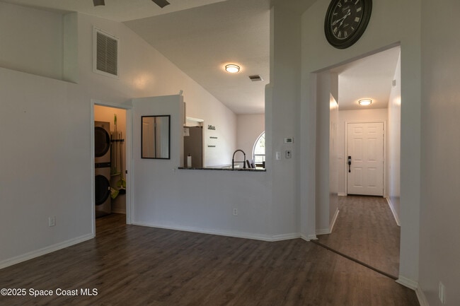 1572 Holbrook Rd NW in Palm Bay, FL - Building Photo - Building Photo