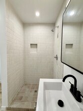 1021 Venice Blvd. in Los Angeles, CA - Building Photo - Building Photo