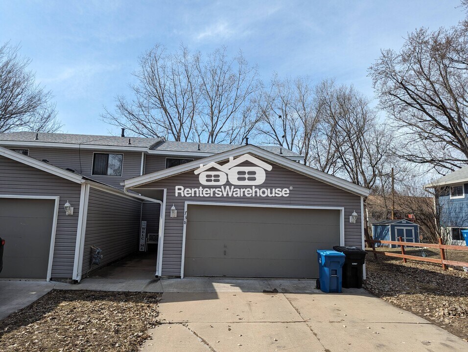 738 8th Ave S in Hopkins, MN - Building Photo