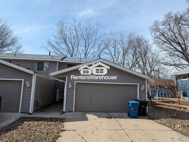 property at 738 8th Ave S