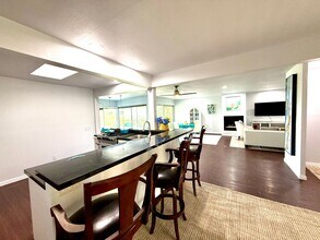 2120 Southridge Dr in Palm Springs, CA - Building Photo - Building Photo