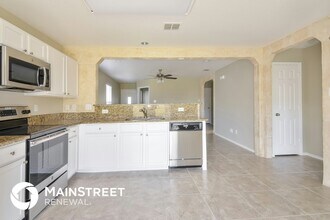 9318 Maple Silver in San Antonio, TX - Building Photo - Building Photo