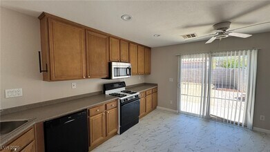 7612 Cherokee Silver Ave in Las Vegas, NV - Building Photo - Building Photo