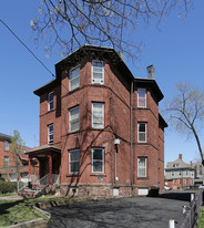 86-88 Hungerford St Apartments