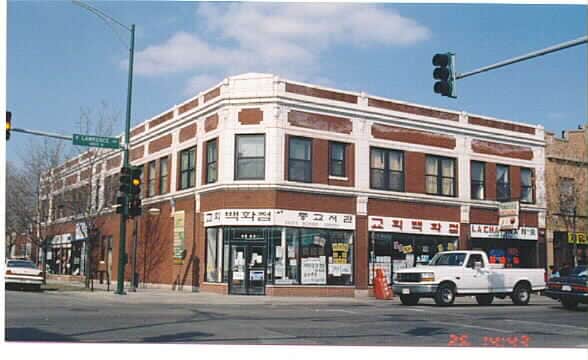 3554 W Lawrence Ave in Chicago, IL - Foto de edificio - Building Photo