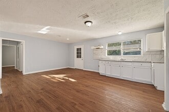 6058 Glenhurst Dr in Houston, TX - Building Photo - Building Photo