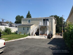 5 Clyde St in Somerville, MA - Foto de edificio - Building Photo