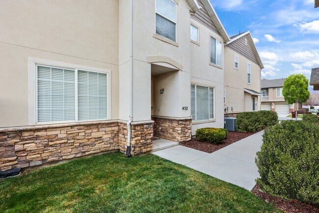 452 N Kent Ln in North Salt Lake, UT - Building Photo - Building Photo