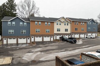 1241 Bailey Rd in Cuyahoga Falls, OH - Building Photo - Building Photo