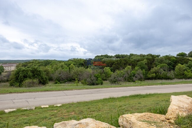 101 Mesa Dr in Glen Rose, TX - Building Photo - Building Photo