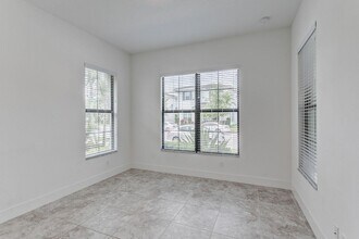 1205 Faulkner Ter in Palm Beach Gardens, FL - Building Photo - Building Photo