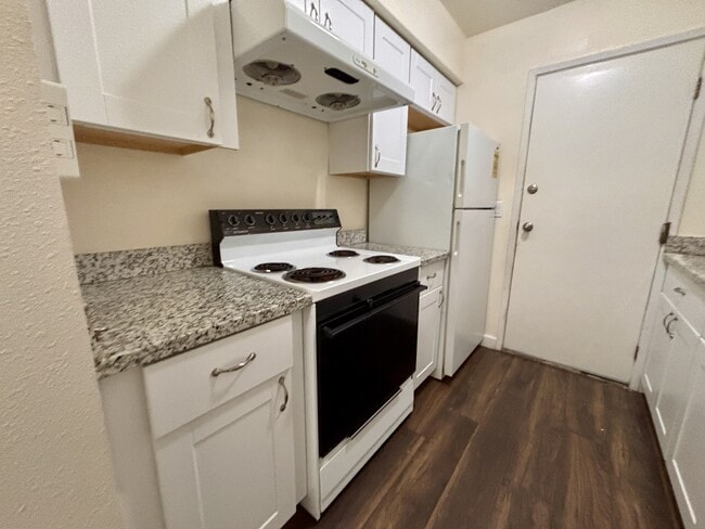 1055 Mohr Ln in Concord, CA - Building Photo - Building Photo