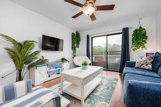 209 W Miracle Strip Pky, Unit 209 West Miracle in Mary Esther, FL - Building Photo - Building Photo