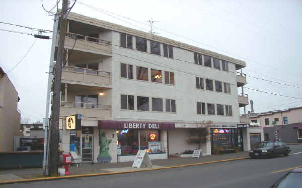 Alki Shores Apartments in Seattle, WA - Building Photo - Building Photo