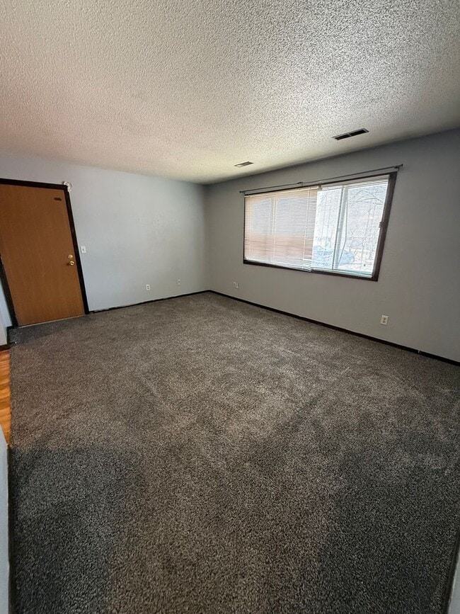 3108 Sycamore Terrace in Sioux City, IA - Building Photo - Building Photo