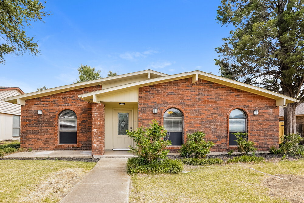 2909 Weather Vane Ln in Dallas, TX - Building Photo