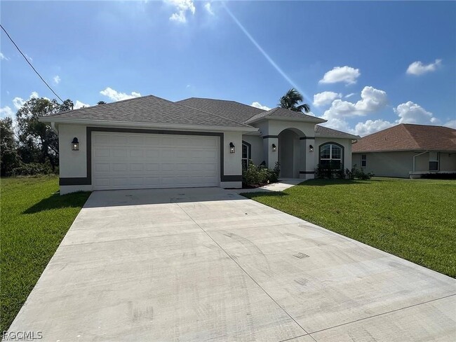 410 SE 1st Terrace in Cape Coral, FL - Building Photo - Building Photo