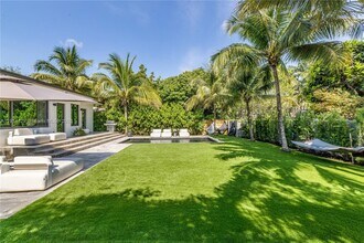 373 NE 104th St in Miami Shores, FL - Building Photo - Building Photo