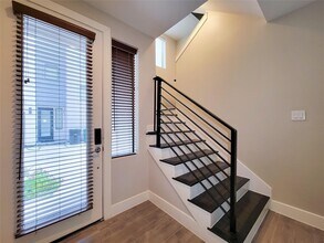 10806 Warwana Rd in Houston, TX - Building Photo - Building Photo