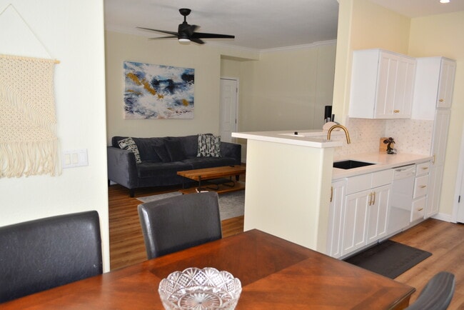 7050 E Sunrise Dr, Unit 10105 in Tucson, AZ - Foto de edificio - Building Photo