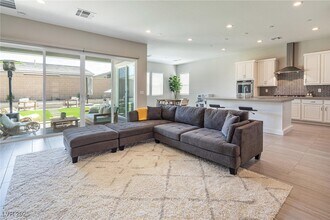 832 Canonbury St in Henderson, NV - Building Photo - Building Photo