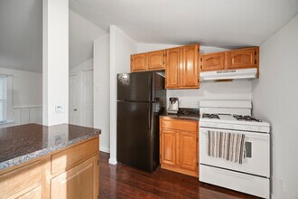 29 Mansfield St in Bethel, CT - Building Photo - Building Photo