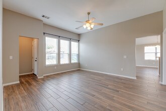 205 N Bending Oak Ln in Wylie, TX - Building Photo - Building Photo