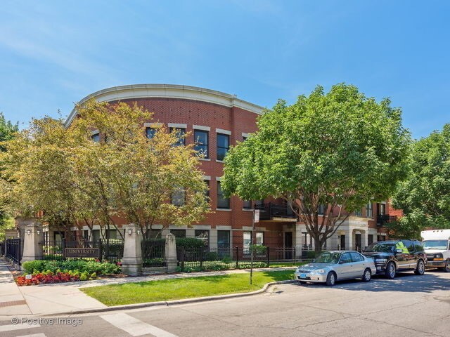 807 W 14th Pl in Chicago, IL - Building Photo