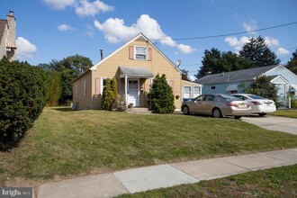 17 Franklin Rd in Glassboro, NJ - Foto de edificio - Building Photo