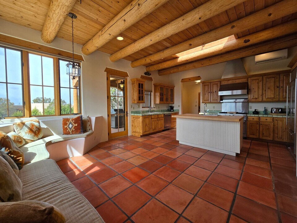 516 Camino Los Altos in Santa Fe, NM - Building Photo
