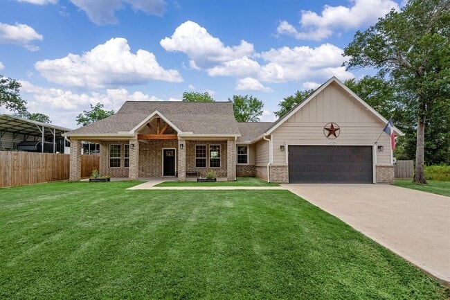 property at 24738 Roscommon Ln