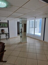 5050 NW 7th St in Miami, FL - Building Photo - Building Photo