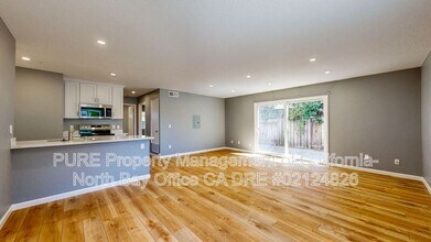 2306 Heidi Pl in Santa Rosa, CA - Foto de edificio - Building Photo