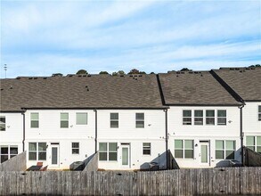 124 Auburn Wds Dr in Auburn, GA - Building Photo - Building Photo