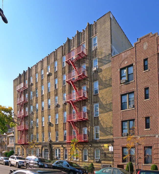 1656 E 19th St in Brooklyn, NY - Foto de edificio - Building Photo