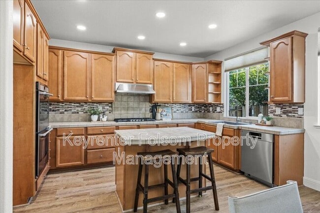 2156 Woodhead St in Folsom, CA - Building Photo - Building Photo