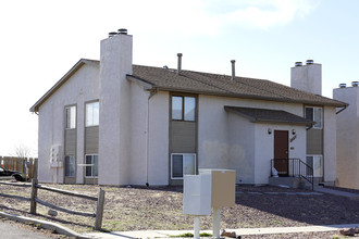 Sun Meadow Villas in Colorado Springs, CO - Building Photo - Primary Photo