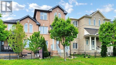 44 Old Oak Ln in Markham, ON - Building Photo - Building Photo