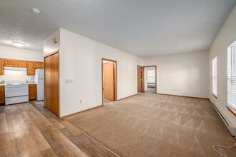 Walden Apartments in Wellington, OH - Foto de edificio - Interior Photo