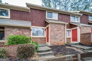 37 Country Pl Ct in Alpharetta, GA - Building Photo